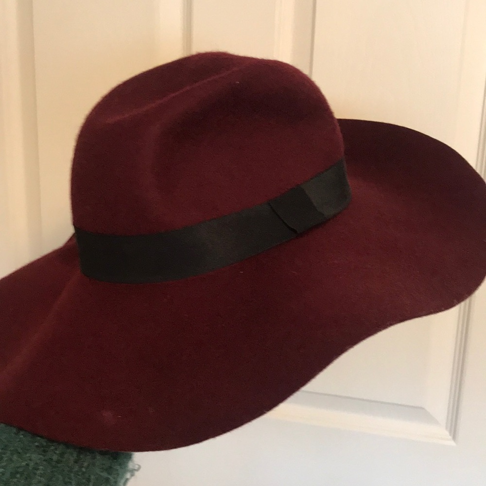 Burgundy Floppy Hat!